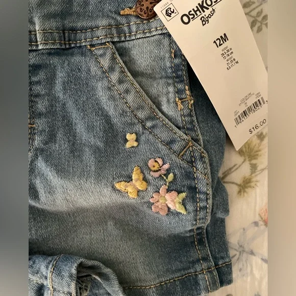 Oshkosh B’gosh baby girl medium wash denim overalls/romper shorts 18 months NEW - Picture 3 of 8